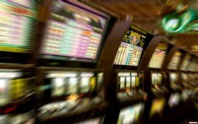 Các loại game slot cổ điển và video slot trực tuyến tại go999 Việt Nam